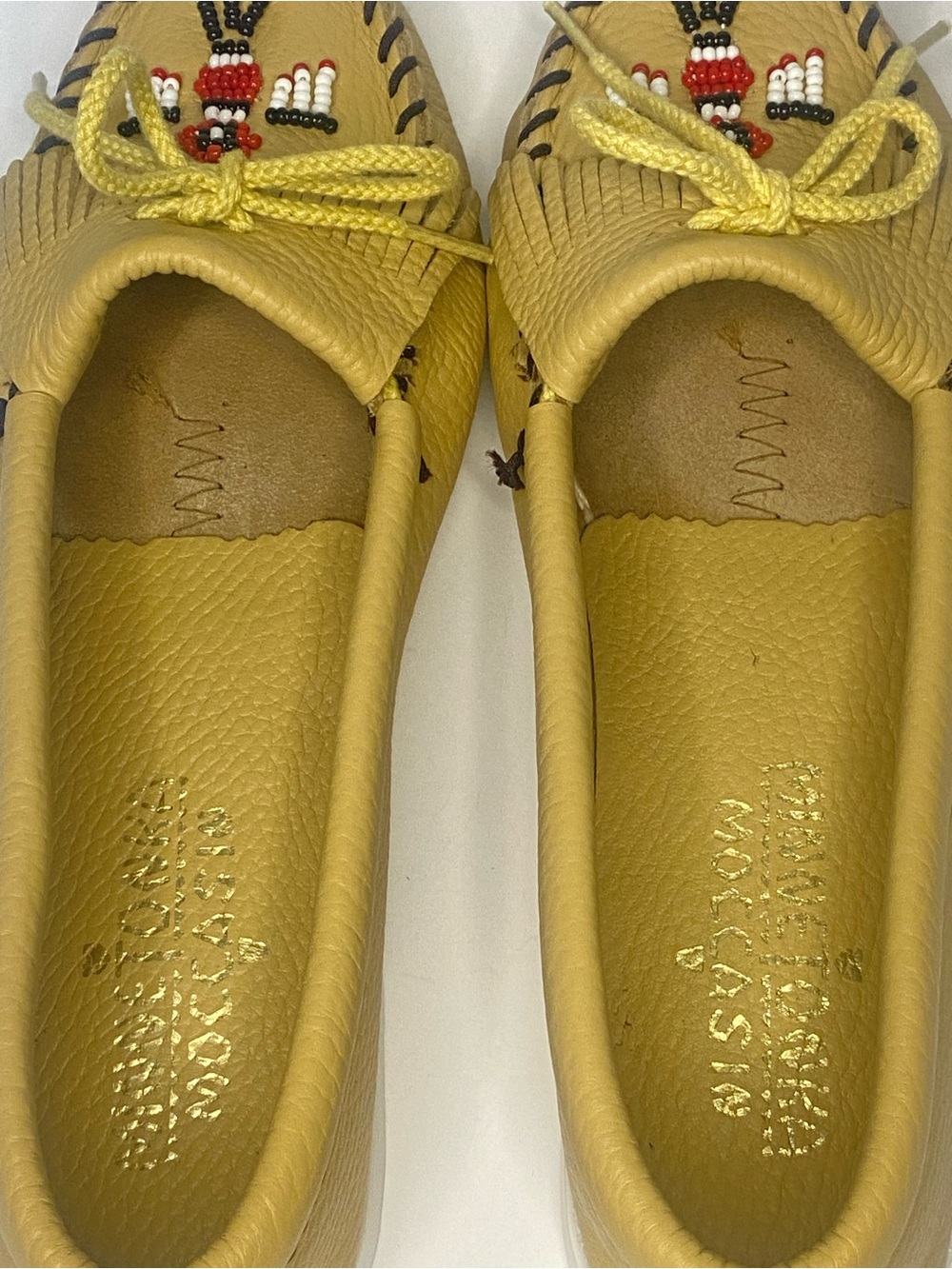 EUC Minnetonka Thunderbird Animikii Hardsole Moccasins Natural Leather Size 9 - Picture 7 of 9